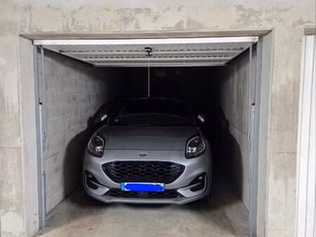 garage / box 17m2 proche douane mont-idée / genève
