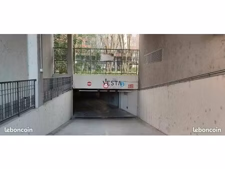 parking/box 10 m² toulouse