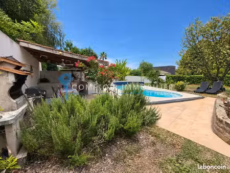 villa 4 pièces 100 m²