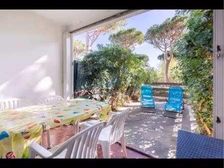 studio cabine avec jardin et parking