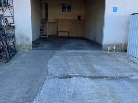 hangar location