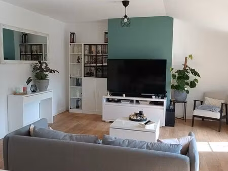 à louer - magnifique t3 de 92 m2 entièrement rénové - centre de saint-juéry