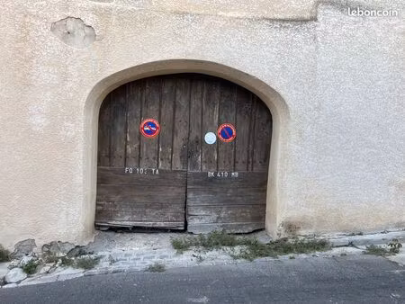 location d'un garage de 100 m2