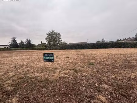 terrain 1 540 m² revel