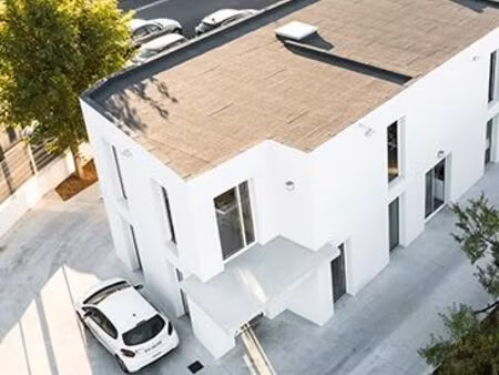 bureaux aménagés avec parking - beziers