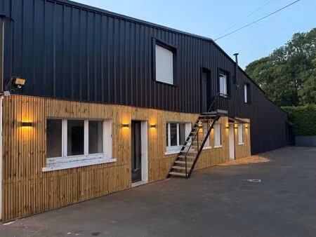 bâtiment d’activité 1350 m² + bureaux 200 m² – terrain 3800 m² – yffiniac (proche rn12)