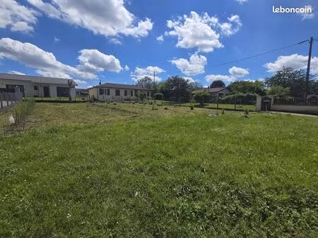 terrain 575 m² cadillac sur garonne