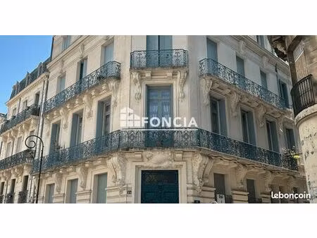 opportunité proche mairie  grand t3 bel immeuble ancien + cave