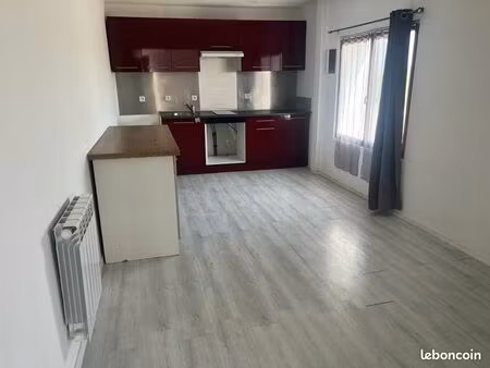 appartement à louer en campagne dans corps de ferme