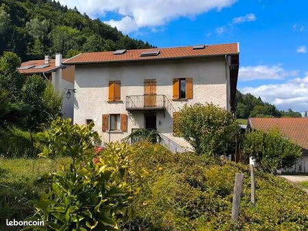 maison individuelle 7 pièces 172m2 + dépendances