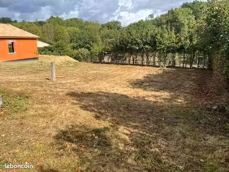 terrain centre ville de cavignac