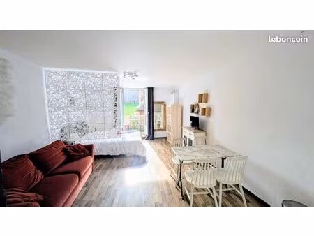 joli studio+balcon au lac de paladru