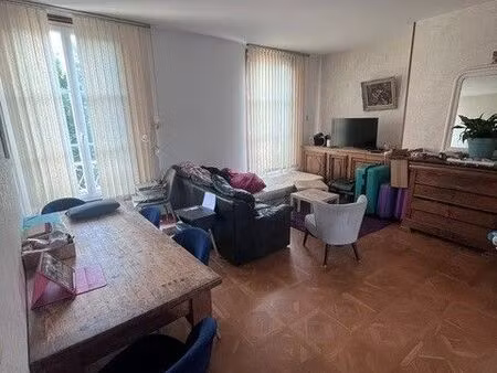 appartement centre-ville f3 avec terrasse
