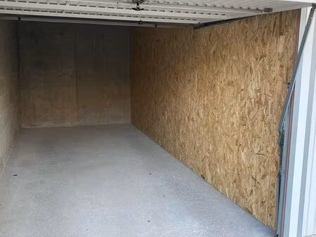 garage à louer