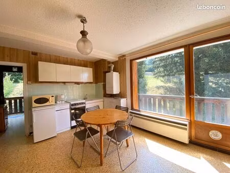 studio 1 pièce 25 m²