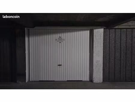 garage fermé en sous-sol