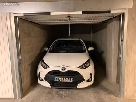 parking à louer à decines