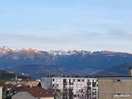 appartement f5 fontaine 82 mètres carrés