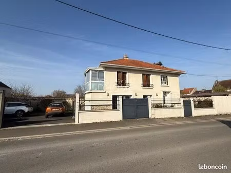 maison 5 pièces 130 m²