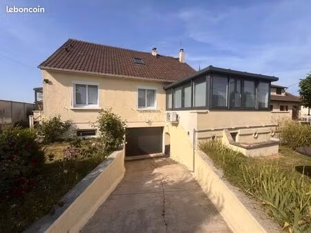 maison 6 pièces 145 m²