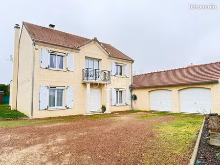 maison 7 pièces 225 m²