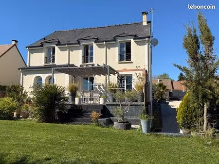 pavillon 7 pièces 150 m²