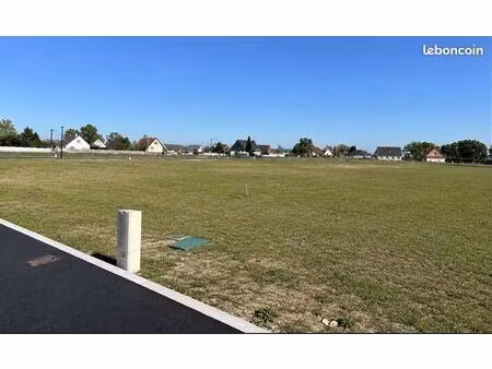 ? terrain à bâtir viabilisé - 577m² - 3 minutes de notre dame de gravenchon