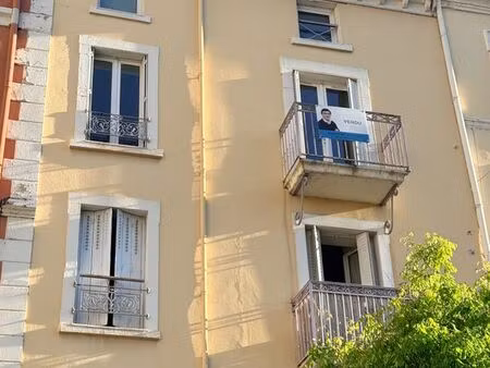 appartement 3 pièces 69 m²