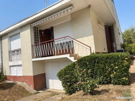 maison individuelle mitoyenne d’un côté