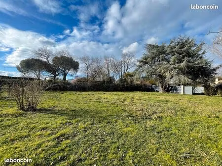 terrain 643 m² bornambusc