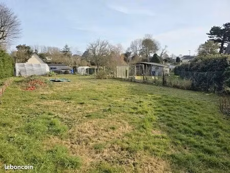 terrain 1 334 m² clasville