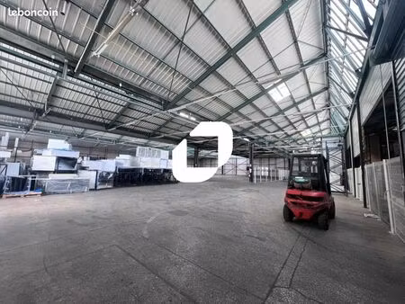local d'activité 3 500 m²