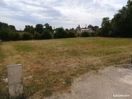 terrain 1 268 m² sainte gemme