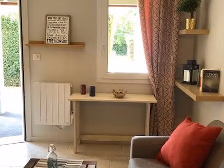 location t2 meuble avec parking