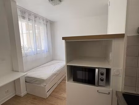 studette 13m2 quartier des chantiers