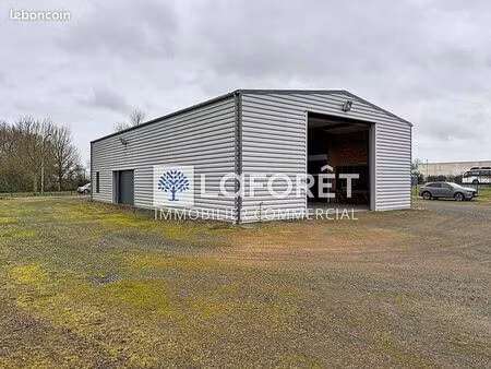 local commercial 310 m² thouars