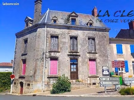 maison 6 pièces 372 m²