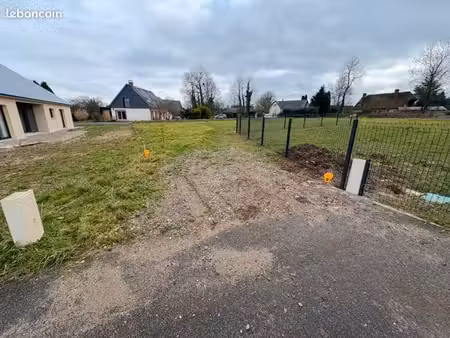 terrain 702 m² ecalles alix