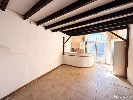 studio 1 pièce 35 m²