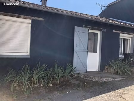 maison de bourg a vendre 79140 le pin