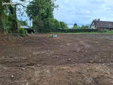 terrain constructible 1260m2 viabilisé en eau dans un hameau à 8 minutes d’yvetot