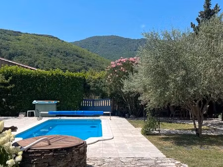 maison de caractère avec piscine et magnifique jardin