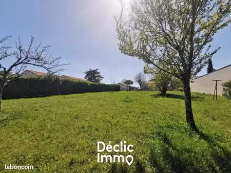 terrain 2 067 m² niort