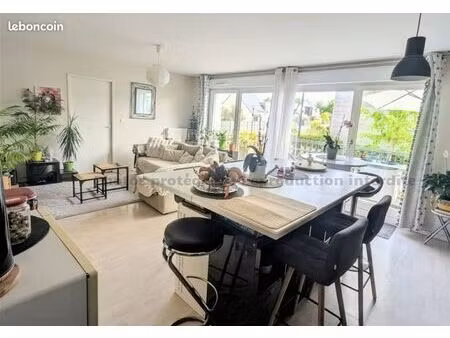 appartement t4 lumineux – 71 m2 avec balcon  cellier et carport