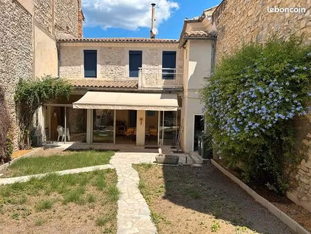 maison 8 pièces 183 m²
