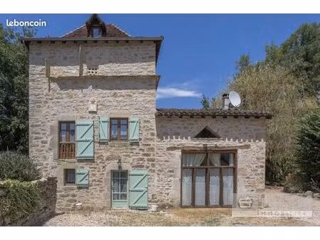 propriété 3 pièces 104 m²