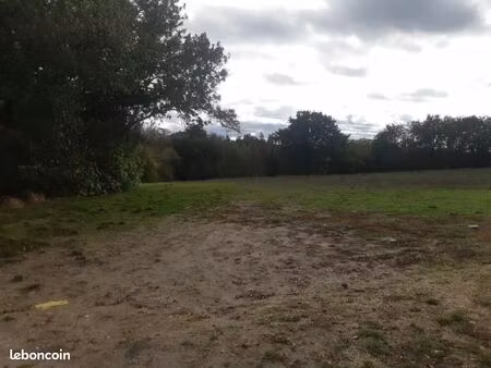 terrain 630 m² garidech