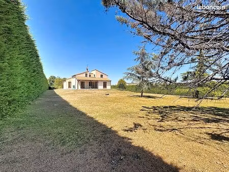 maison 5 pièces 145 m²
