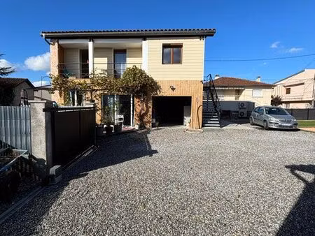 maison individuelle avec dépendance