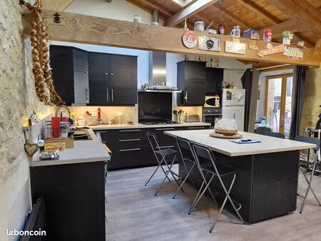 maison 4 pièces 158 m²